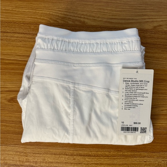 Lululemon Dance Studio MR Crop Size: 10 in White - Picture 8 of 10